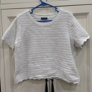 GAP Crochet Knit Short Sleeve White Sweater with a crew neck & scalloped hem XL